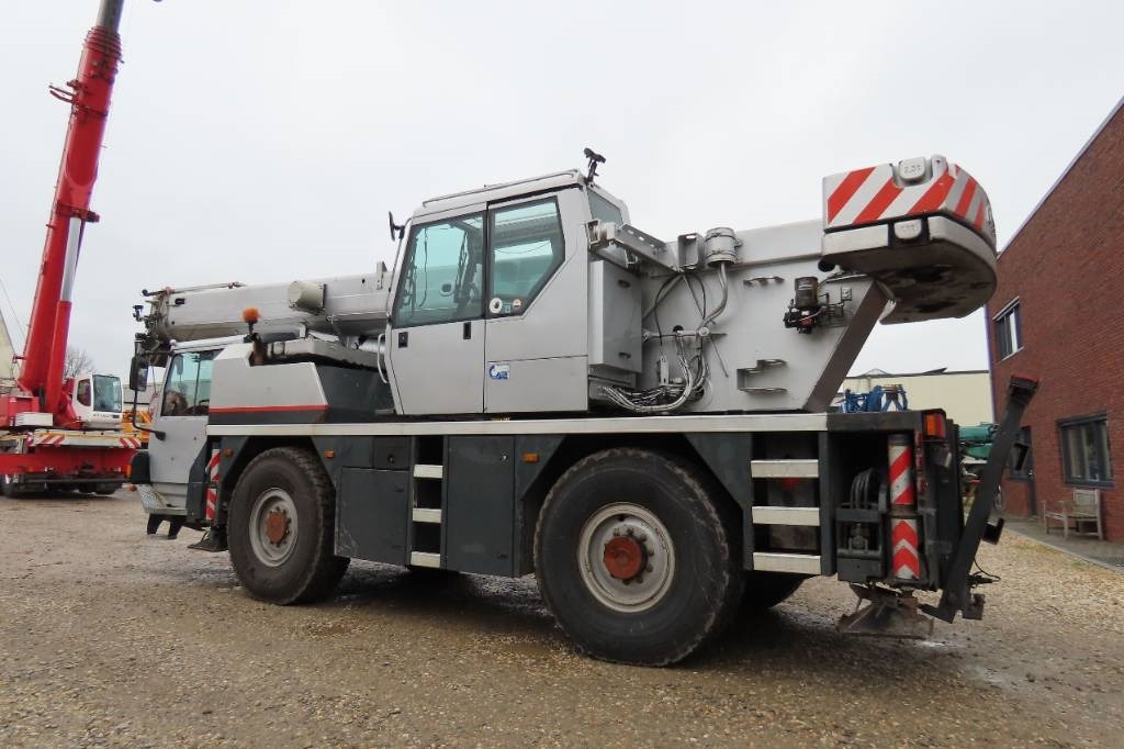 Liebherr LTM 1030/2 - Grue tout-terrain: photos 4 Liebherr LTM 1030/2 - Grue tout-terrain: photos 4