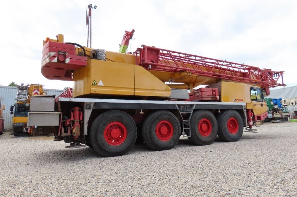 Tadano Faun ATF 65 G-4 - Grue tout-terrain: photos 4 Tadano Faun ATF 65 G-4 - Grue tout-terrain: photos 4