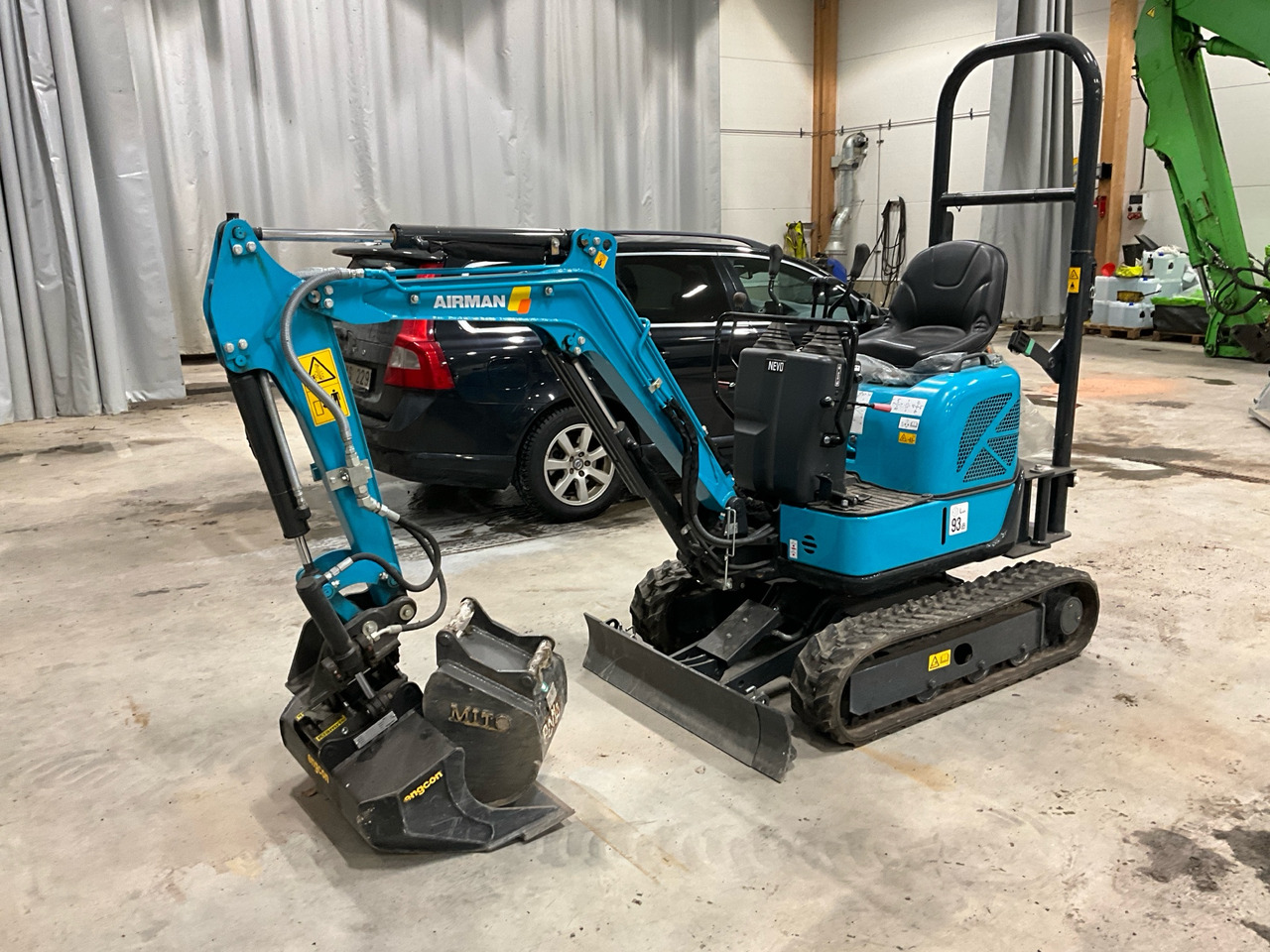 Airman Ax10u-7 - Pelle: photos 1 Airman Ax10u-7 - Pelle: photos 1