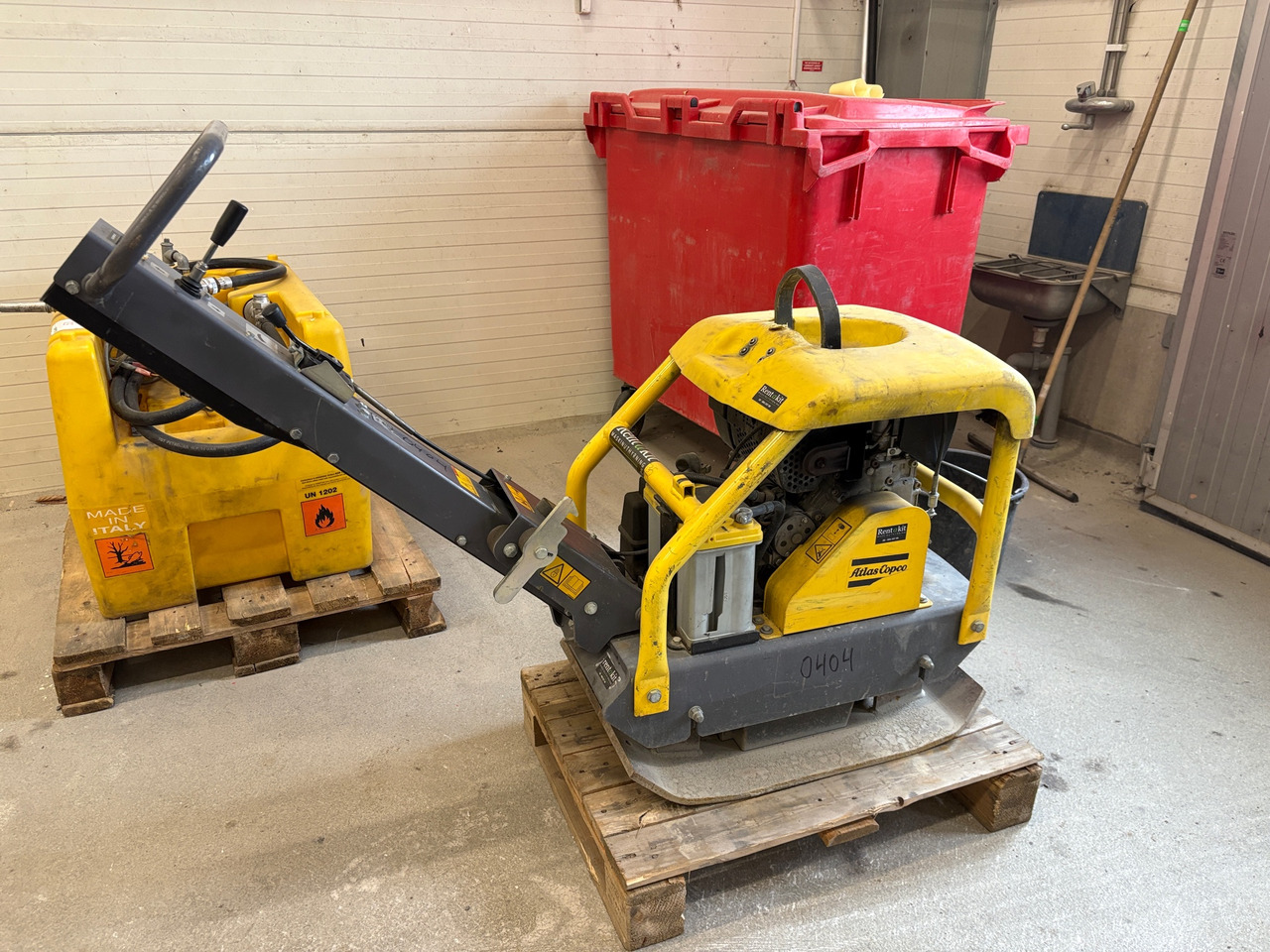 Atlas Copco LG 200 - Plaque vibrante: photos 1 Atlas Copco LG 200 - Plaque vibrante: photos 1