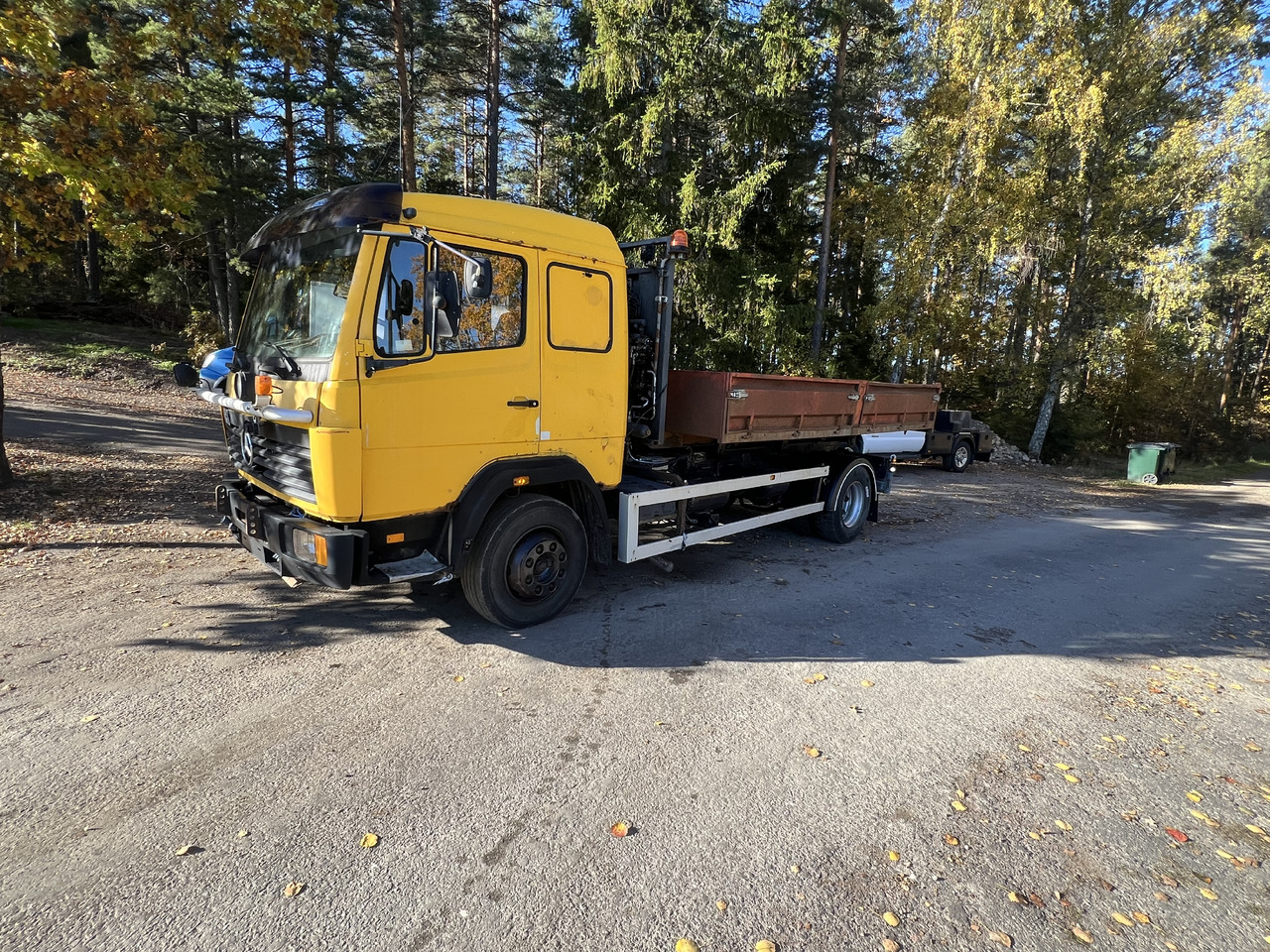 Mercedes-Benz 1117L - Camion: photos 1 Mercedes-Benz 1117L - Camion: photos 1
