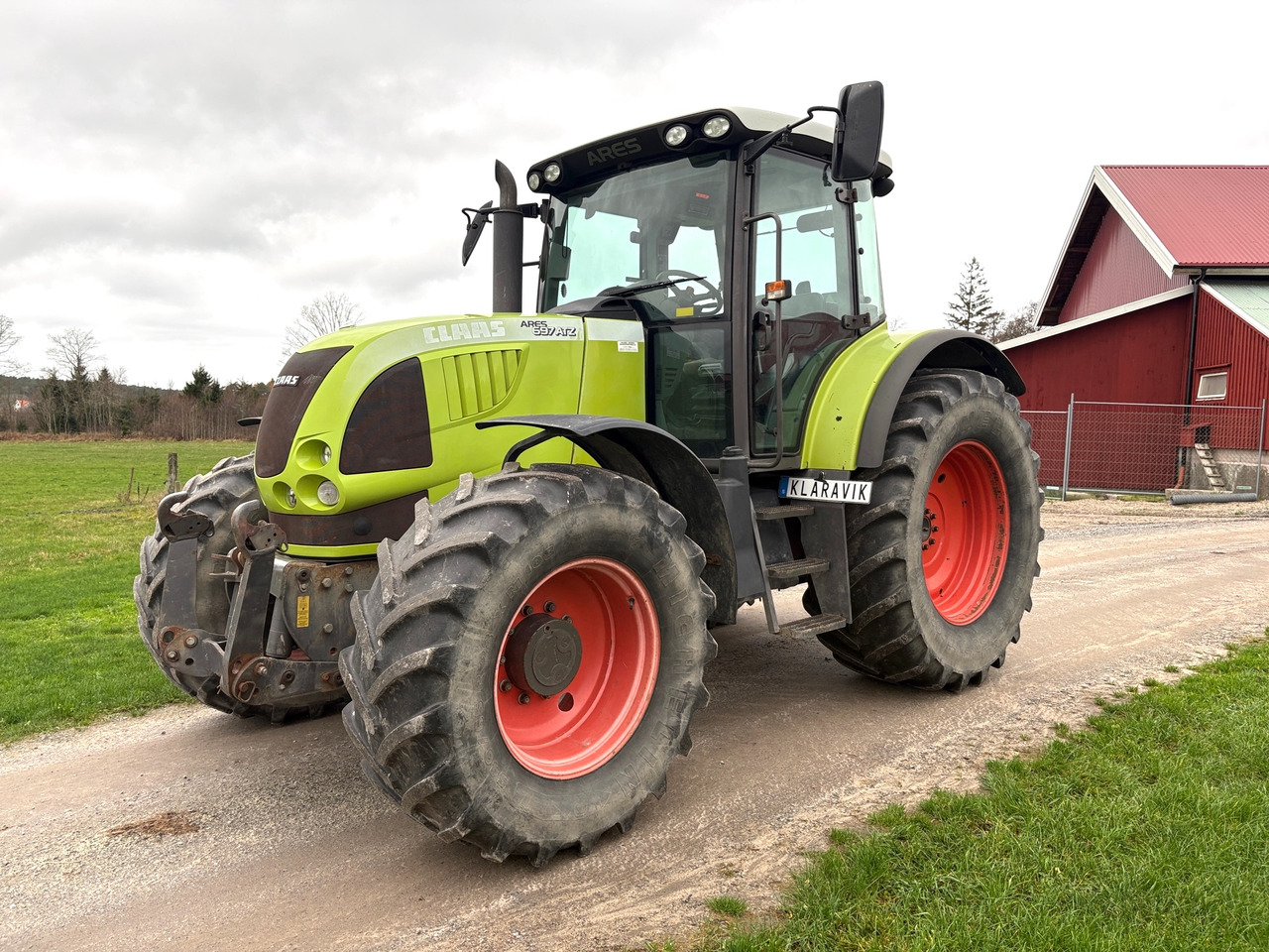 Claas Ares 697 ATZ - Tracteur agricole: photos 1 Claas Ares 697 ATZ - Tracteur agricole: photos 1