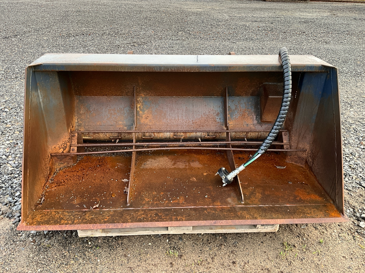 Drivex SS 1000 SMS - Epandeur de sable: photos 1 Drivex SS 1000 SMS - Epandeur de sable: photos 1