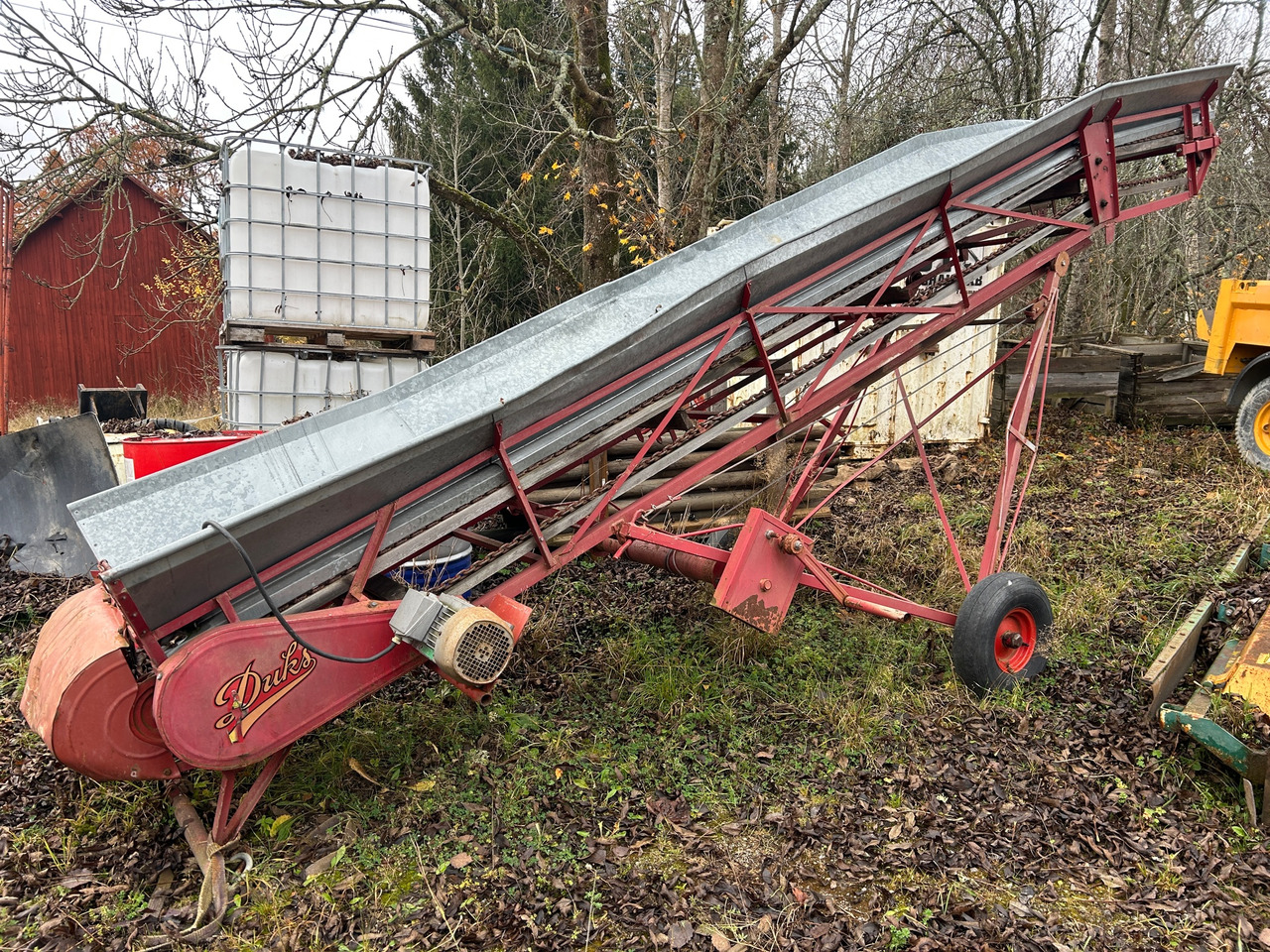 Duks - Matériel d'élevage: photos 1 Duks - Matériel d'élevage: photos 1