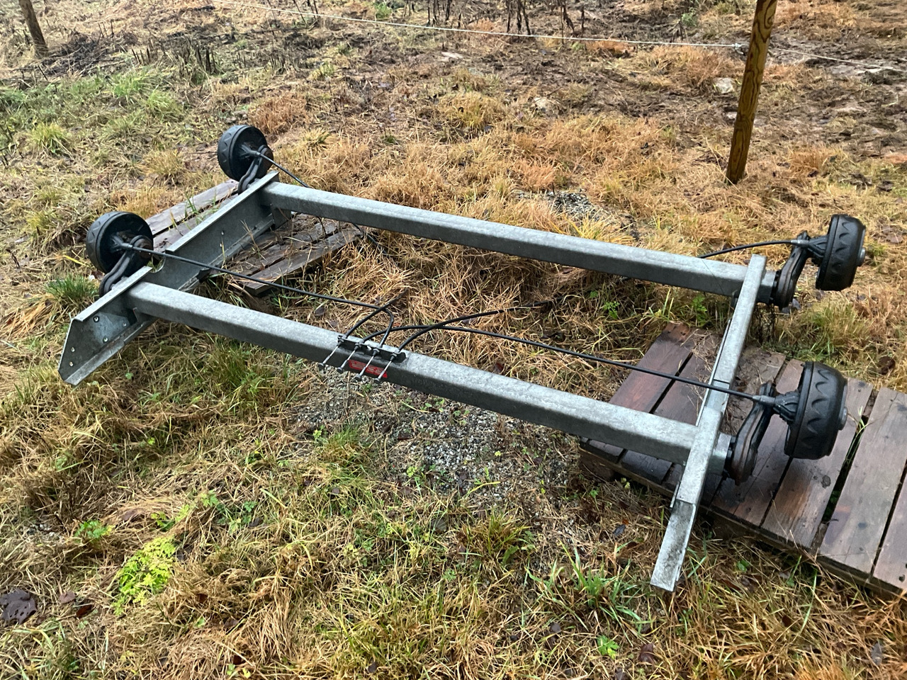 Knott VGDB25M - Essieu et pièces pour Camion: photos 1 Knott VGDB25M - Essieu et pièces pour Camion: photos 1