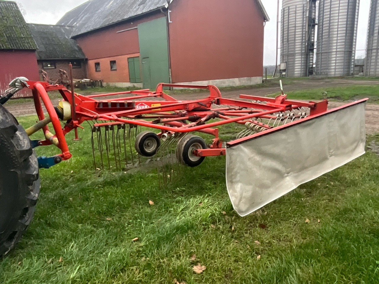 Kuhn GA 4101 - Faneuse: photos 1 Kuhn GA 4101 - Faneuse: photos 1