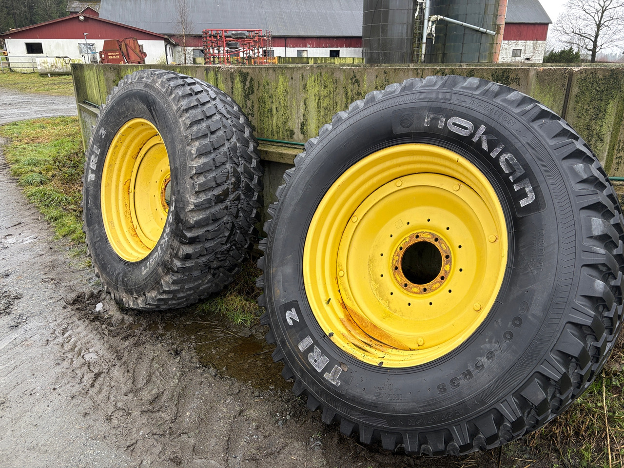 Nokian TRI 2 - Pneu pour Engins de chantier: photos 1 Nokian TRI 2 - Pneu pour Engins de chantier: photos 1