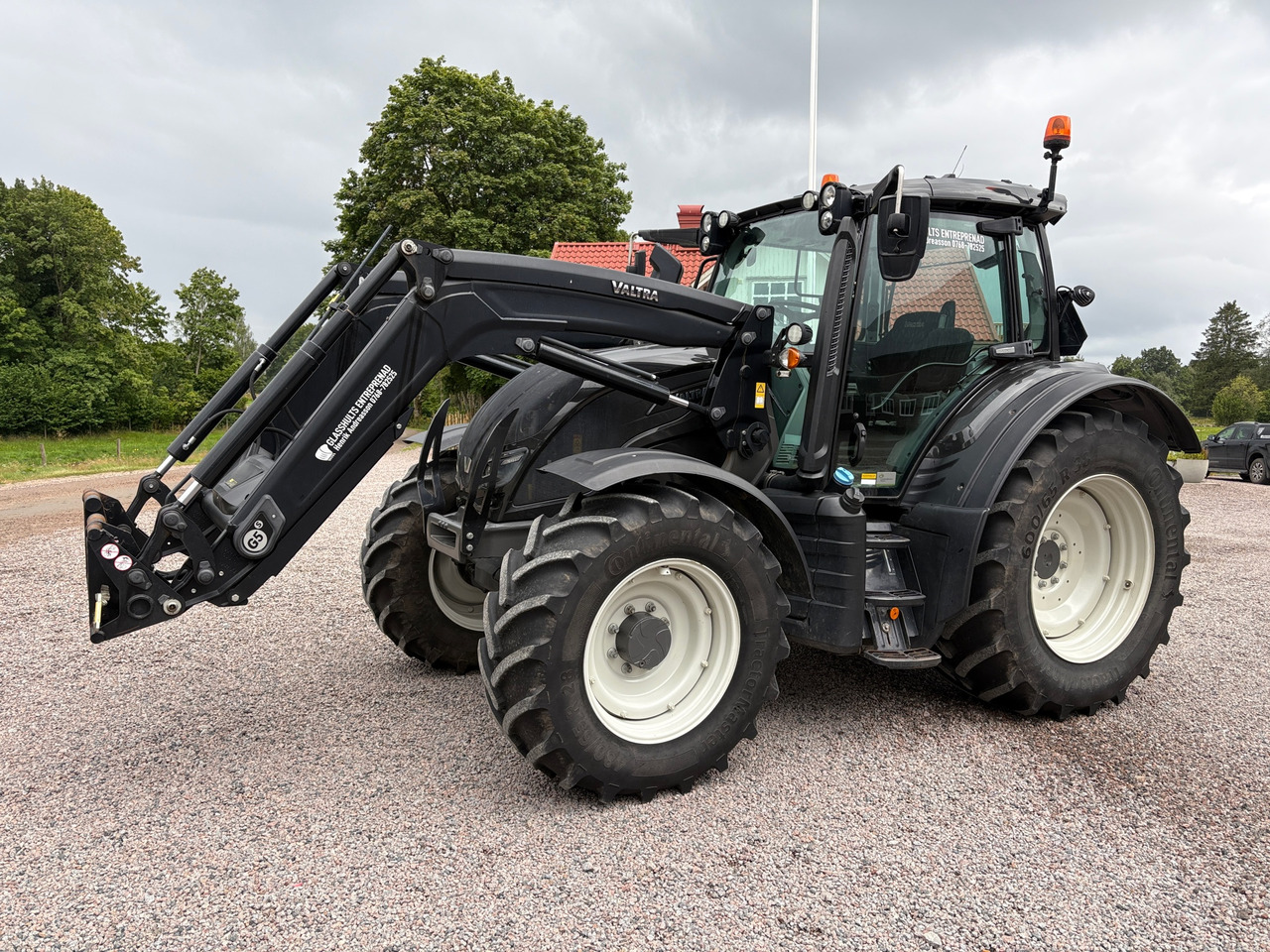 Valtra N154 - Tracteur agricole: photos 1 Valtra N154 - Tracteur agricole: photos 1
