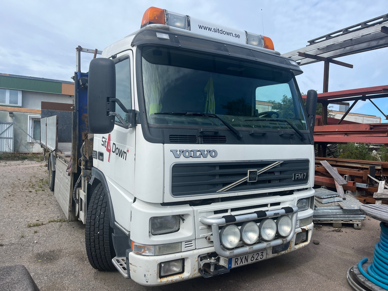 Volvo FM7 4X2 - Camion grue: photos 1 Volvo FM7 4X2 - Camion grue: photos 1