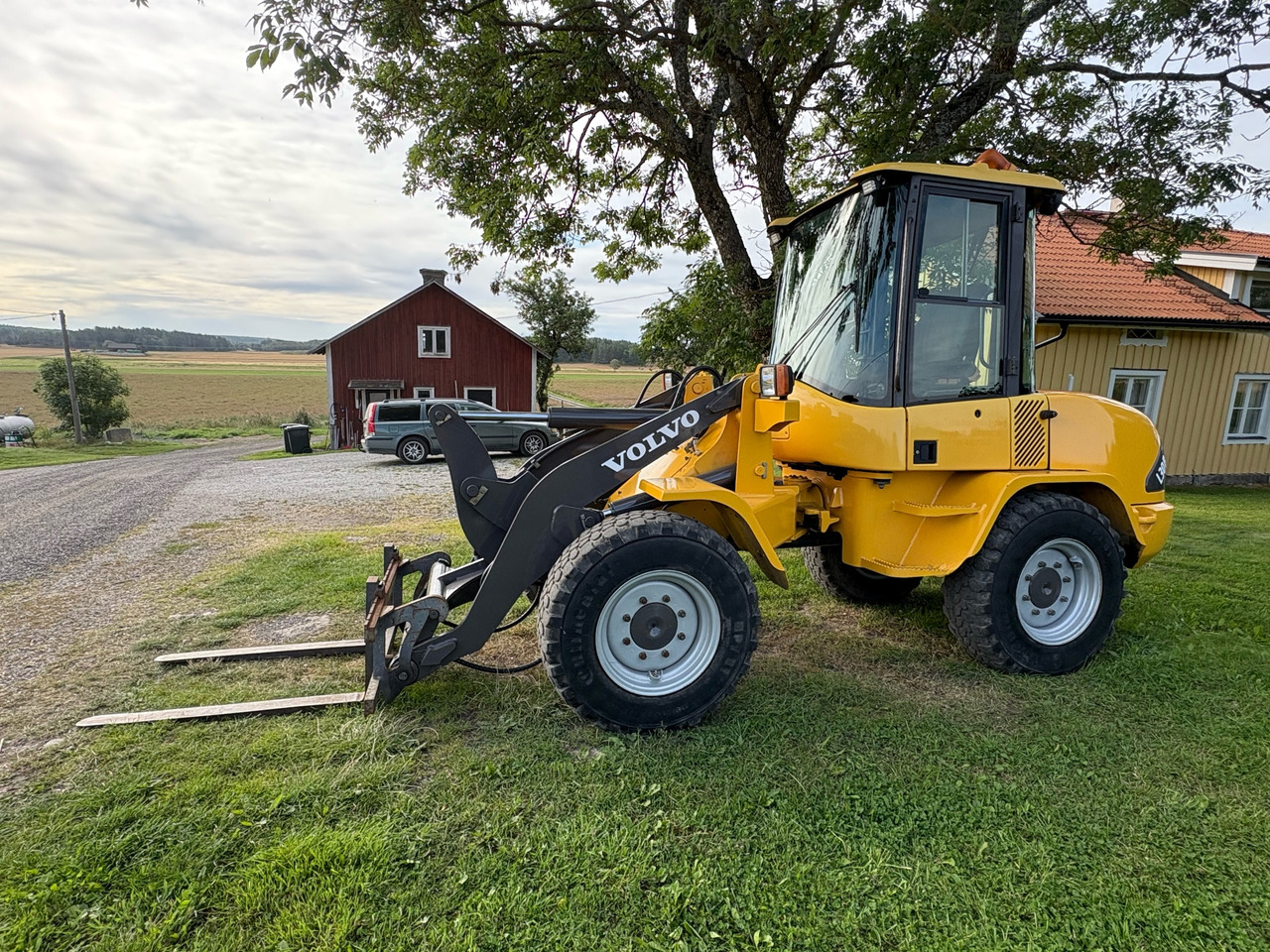Volvo L30B-Z - Chargeuse sur pneus: photos 1 Volvo L30B-Z - Chargeuse sur pneus: photos 1
