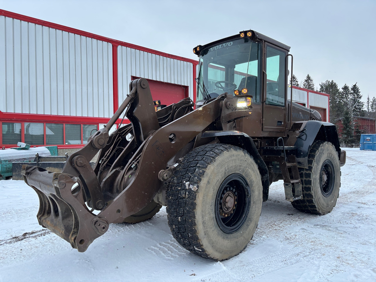 Volvo L70 E - Chargeuse sur pneus: photos 1 Volvo L70 E - Chargeuse sur pneus: photos 1