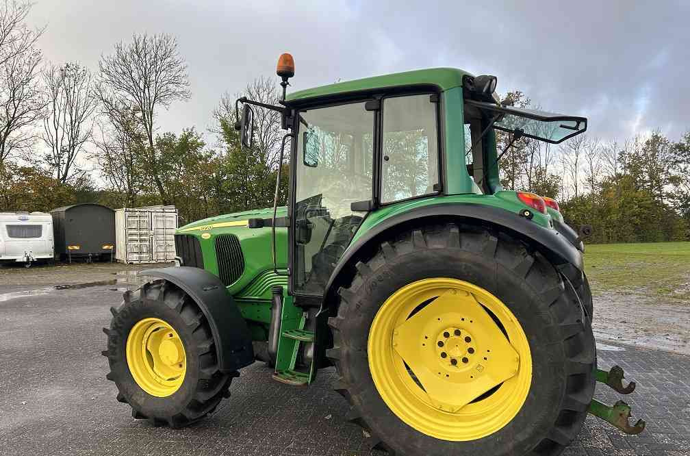 John Deere 6220 premium, 7500 uur MARGEPRIJS - Tracteur agricole: photos 2 John Deere 6220 premium, 7500 uur MARGEPRIJS - Tracteur agricole: photos 2