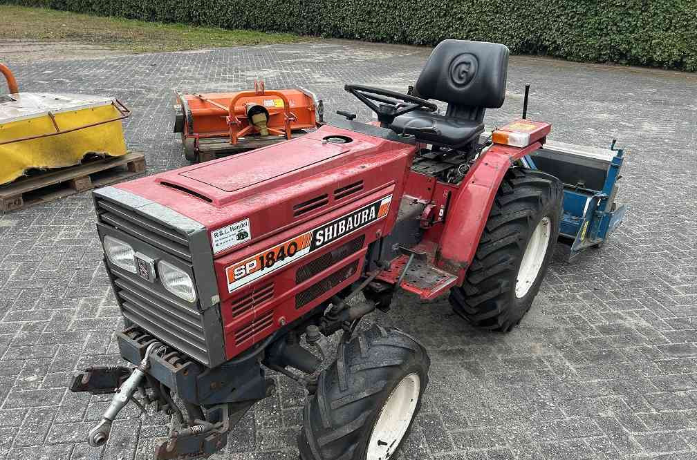 Shibaura sp 1840 - Tracteur agricole: photos 2 Shibaura sp 1840 - Tracteur agricole: photos 2