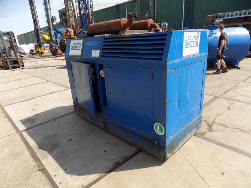 Bredenoord Bredenoord BRDE 60 KVA deutz F6L 913 - Groupe électrogène: photos 3 Bredenoord Bredenoord BRDE 60 KVA deutz F6L 913 - Groupe électrogène: photos 3