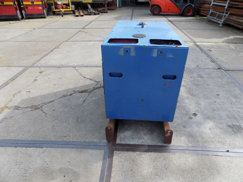 Lincoln Petbow panther 270 Lasdiesel - Groupe électrogène: photos 5 Lincoln Petbow panther 270 Lasdiesel - Groupe électrogène: photos 5