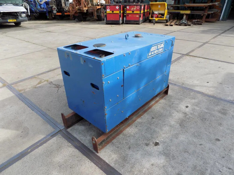 Lincoln Petbow panther 270 Lasdiesel - Groupe électrogène: photos 4 Lincoln Petbow panther 270 Lasdiesel - Groupe électrogène: photos 4