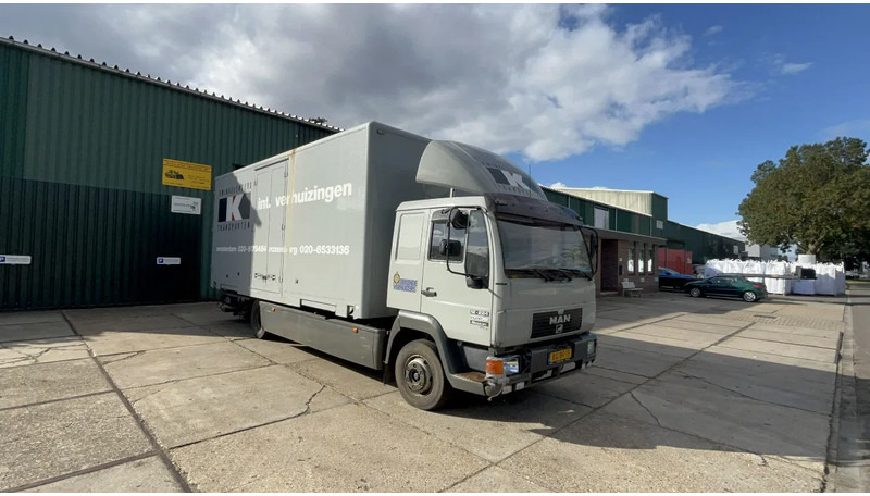 MAN 12.224 MAN 12.224 Afzet bak - Camion fourgon: photos 2 MAN 12.224 MAN 12.224 Afzet bak - Camion fourgon: photos 2