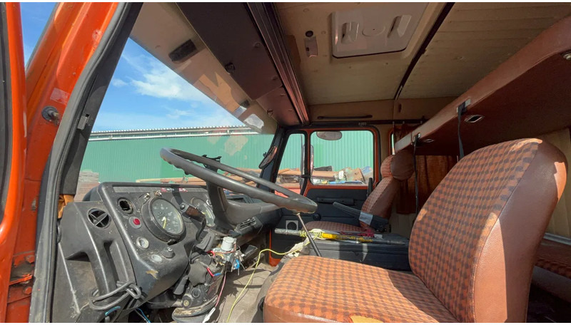 Mercedes-Benz NG Mercedes benz NG 1213 Box truck - Camion fourgon: photos 4 Mercedes-Benz NG Mercedes benz NG 1213 Box truck - Camion fourgon: photos 4