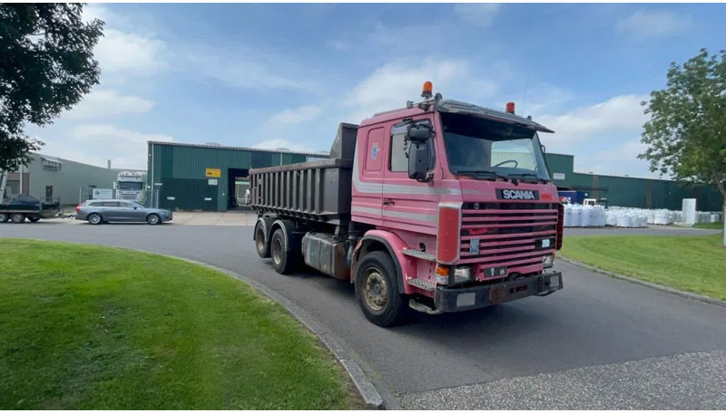 Scania P113-360 scania 113 6X2 Boogielift reversed KIPPER - Camion benne: photos 2 Scania P113-360 scania 113 6X2 Boogielift reversed KIPPER - Camion benne: photos 2