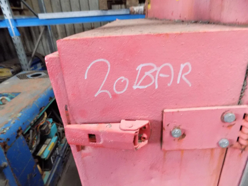 Scania compressor 20 bar scania compressor 20 bar met generator - Compresseur d'air: photos 4 Scania compressor 20 bar scania compressor 20 bar met generator - Compresseur d'air: photos 4