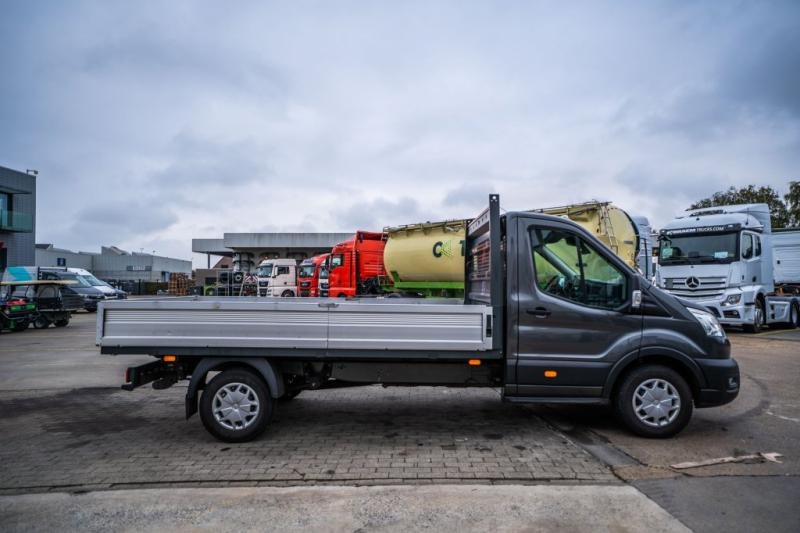 Ford TRANSIT 2.0 TDCI - Utilitaire plateau: photos 3 Ford TRANSIT 2.0 TDCI - Utilitaire plateau: photos 3