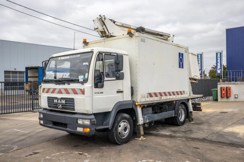 MAN LE 12.180 - COMILEV EN170TPC - Camion avec nacelle: photos 1 MAN LE 12.180 - COMILEV EN170TPC - Camion avec nacelle: photos 1