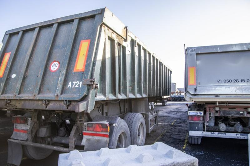 Mol K85F/20T/37ST- HYDR. DOOR - Semi-remorque benne: photos 4 Mol K85F/20T/37ST- HYDR. DOOR - Semi-remorque benne: photos 4