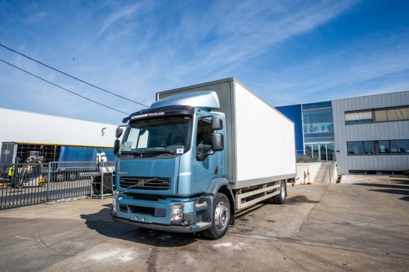 Volvo FL 240 (18t) + DHOLLANDIA 1.5T - Camion fourgon: photos 1 Volvo FL 240 (18t) + DHOLLANDIA 1.5T - Camion fourgon: photos 1