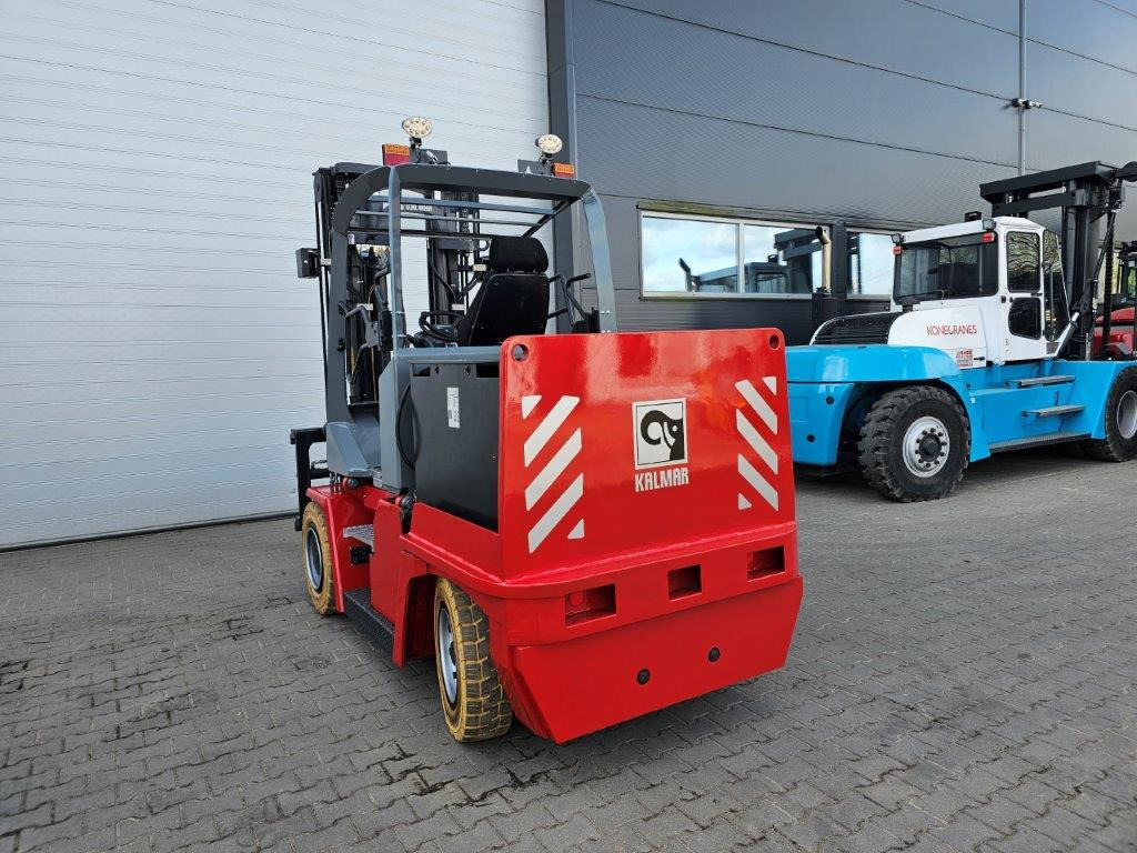 Kalmar ECF70-6C Kompaktstapler - Chariot élévateur électrique: photos 4 Kalmar ECF70-6C Kompaktstapler - Chariot élévateur électrique: photos 4