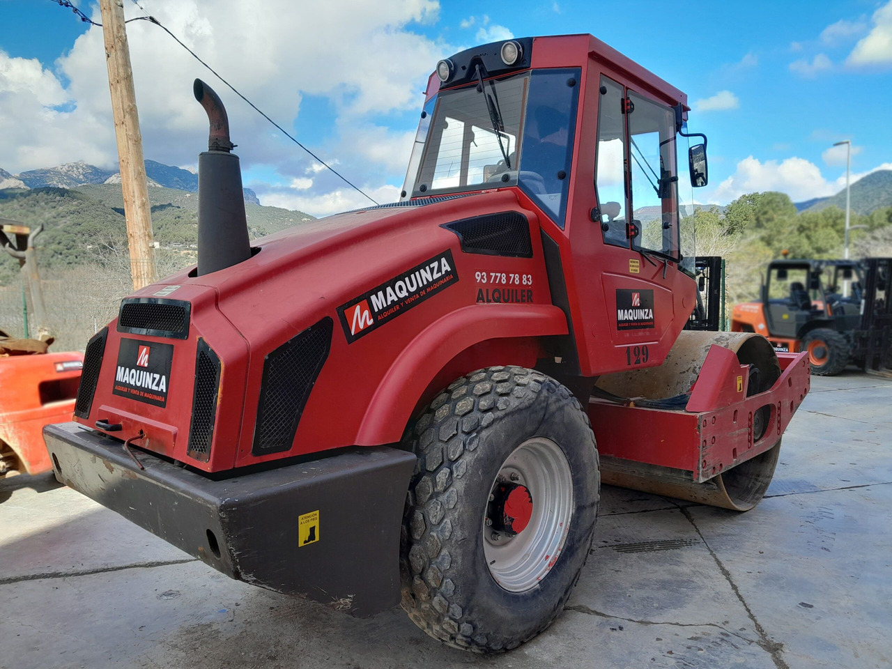 BOMAG BW177D4 - Compacteur à pieds de mouton/ Monocylindre: photos 3 BOMAG BW177D4 - Compacteur à pieds de mouton/ Monocylindre: photos 3