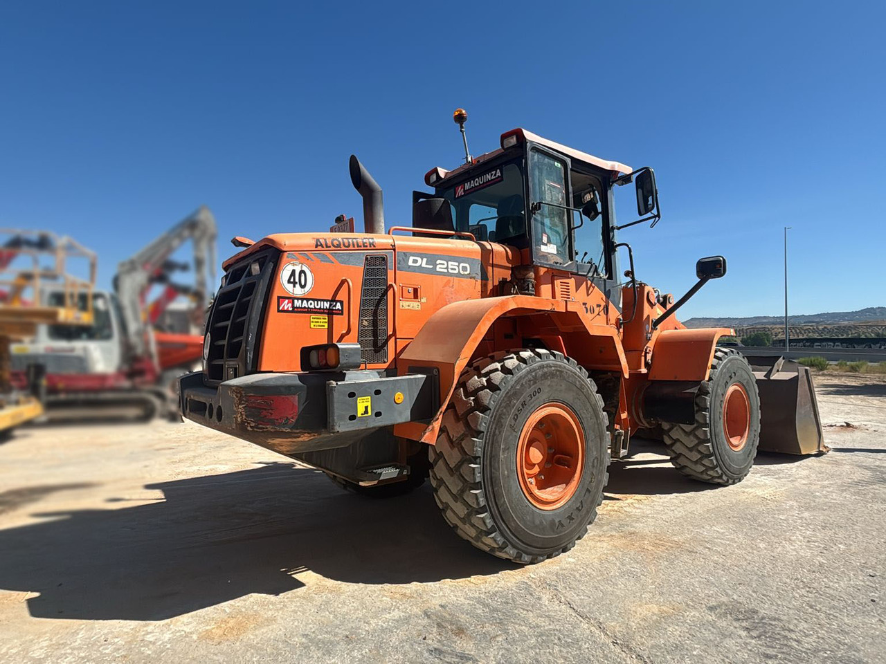 DOOSAN DL250-3 - Chargeuse sur pneus: photos 4 DOOSAN DL250-3 - Chargeuse sur pneus: photos 4