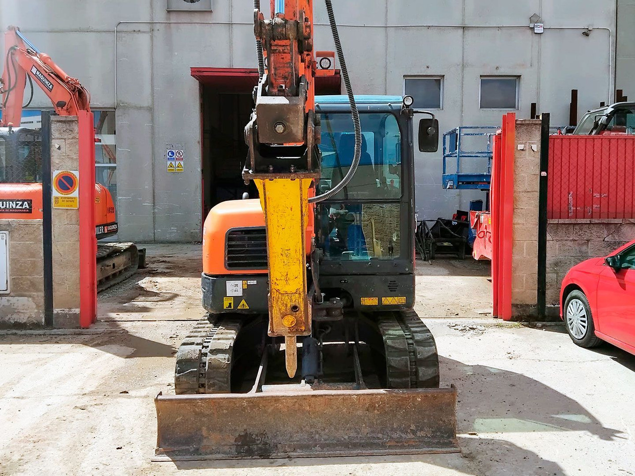 DOOSAN DX62R-3 - Mini pelle: photos 4 DOOSAN DX62R-3 - Mini pelle: photos 4