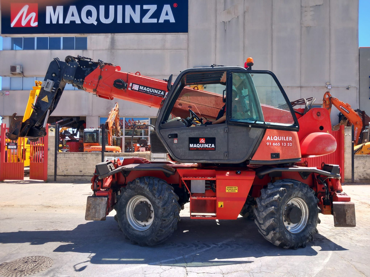 MANITOU MRT1742 - Chariot télescopique: photos 4 MANITOU MRT1742 - Chariot télescopique: photos 4