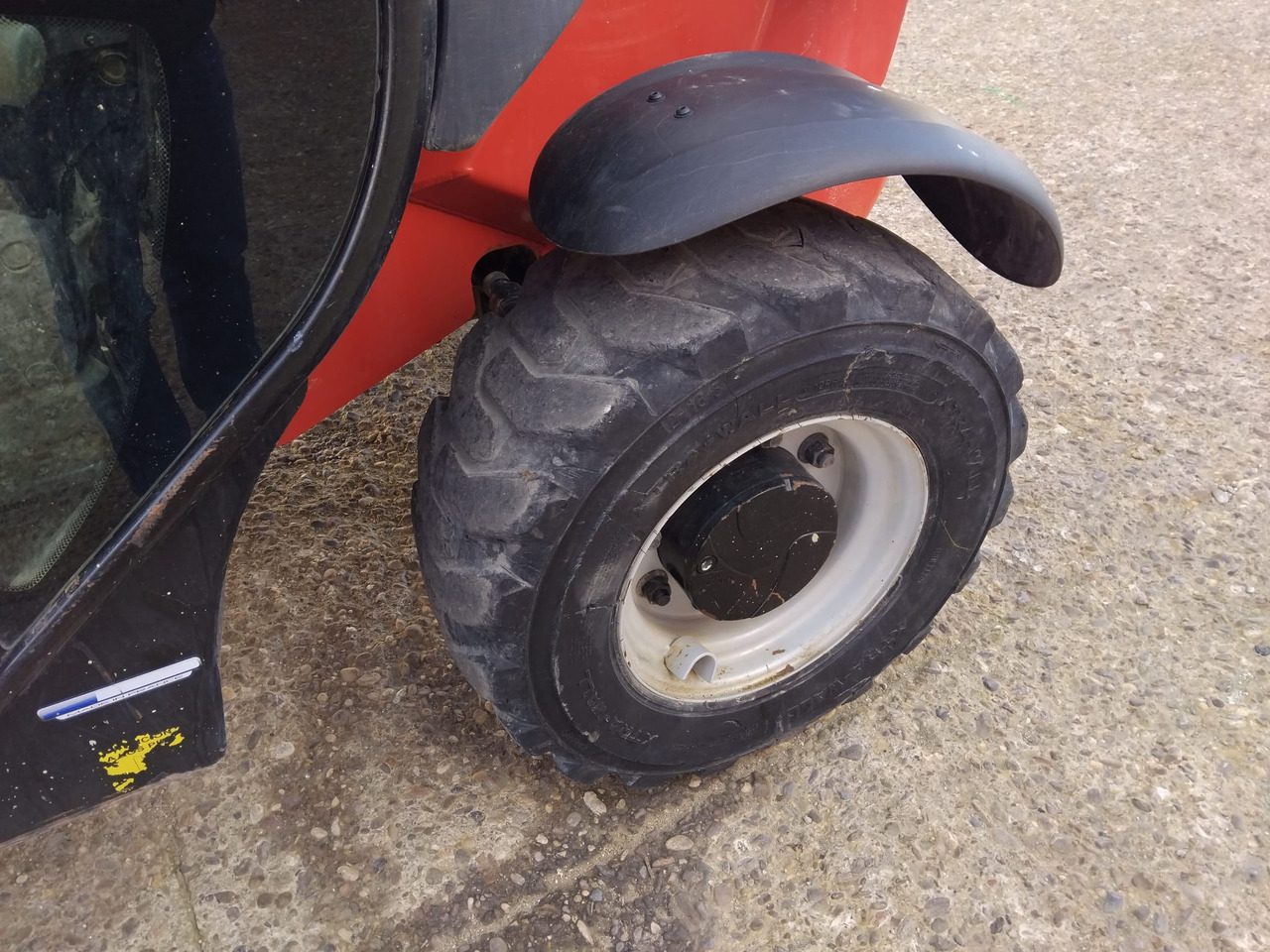 Chariot télescopique MANITOU MT625 H EASY: photos 9