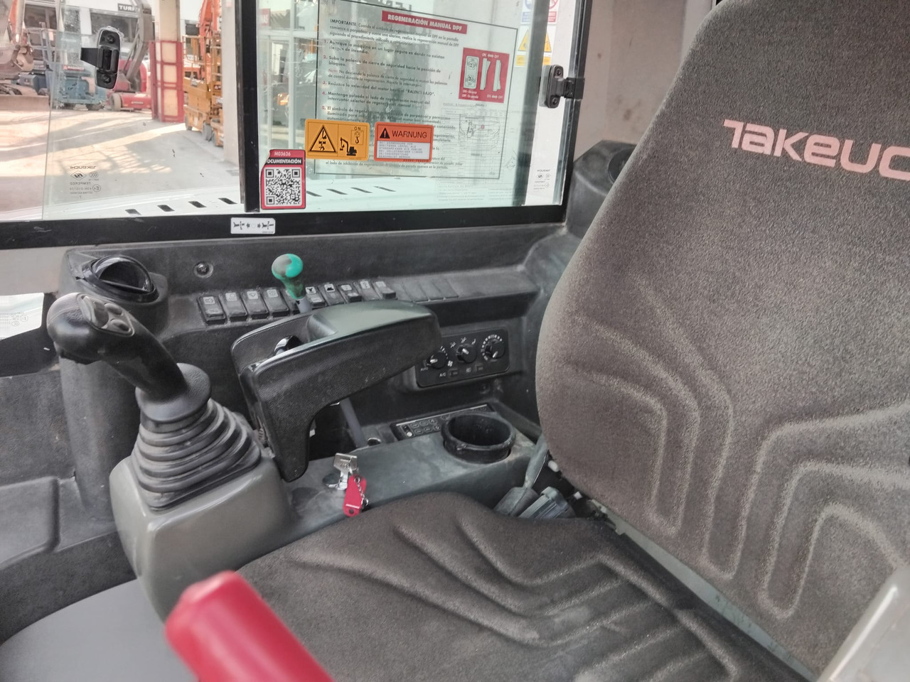 Mini pelle TAKEUCHI TB290: photos 12 Mini pelle TAKEUCHI TB290: photos 12