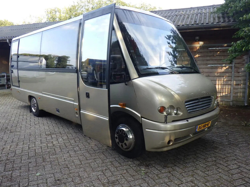 Mercedes-Benz 814 D Touringcar / 26 persoons 814 D Touringcar / 26 persoons Bladgeveerd / Manual - Voiture: photos 2 Mercedes-Benz 814 D Touringcar / 26 persoons 814 D Touringcar / 26 persoons Bladgeveerd / Manual - Voiture: photos 2