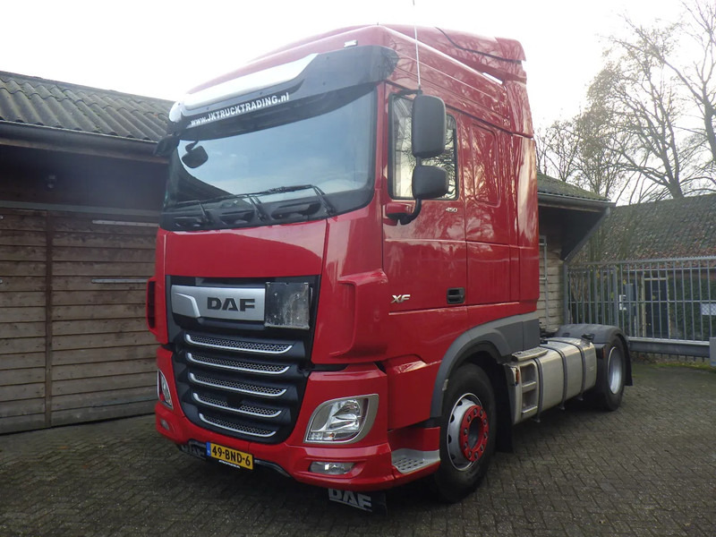 DAF XF 450 Smart Tacho 2 / 8 Tons vooras - Tracteur routier: photos 1 DAF XF 450 Smart Tacho 2 / 8 Tons vooras - Tracteur routier: photos 1