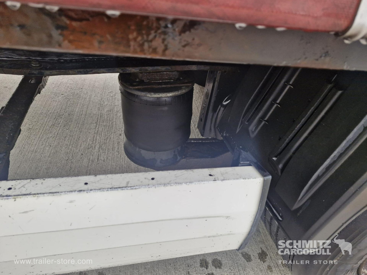 Semi-remorque rideaux coulissants KRONE Curtainsider Mega: photos 12 Semi-remorque rideaux coulissants KRONE Curtainsider Mega: photos 12