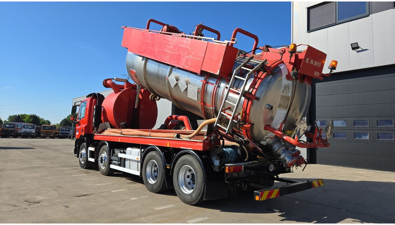 DAF CF 85.360 (IPSAM 18M³ / VACUUM + HIGH PRESSURE WATER / ADR FL - AT - OX / 123.000 KM / MANUAL GEARBOX / EURO 5) - Camion hydrocureur: photos 4 DAF CF 85.360 (IPSAM 18M³ / VACUUM + HIGH PRESSURE WATER / ADR FL - AT - OX / 123.000 KM / MANUAL GEARBOX / EURO 5) - Camion hydrocureur: photos 4