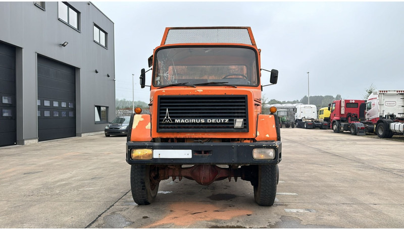 Iveco Magirus 160 - 15 (GRAND PONT / LAMES / 4X4) - Camion benne: photos 2 Iveco Magirus 160 - 15 (GRAND PONT / LAMES / 4X4) - Camion benne: photos 2