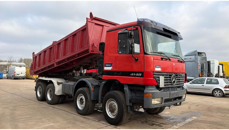 Mercedes-Benz Actros 4148 (EPS / 8X6 / LAMES / GRAND PONT / PROPRE / STEEL SUSP. / BIG AXLE) - Camion benne: photos 2 Mercedes-Benz Actros 4148 (EPS / 8X6 / LAMES / GRAND PONT / PROPRE / STEEL SUSP. / BIG AXLE) - Camion benne: photos 2