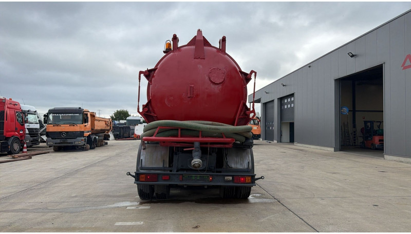 Mercedes-Benz SK 2626 (6X4 / GRAND PONT / LAMES / 14000 LITERS) - Camion hydrocureur: photos 5 Mercedes-Benz SK 2626 (6X4 / GRAND PONT / LAMES / 14000 LITERS) - Camion hydrocureur: photos 5
