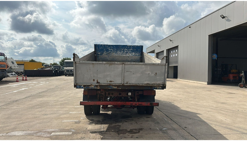 Mercedes-Benz SK 809 (POMPE MANUELLE / MANUAL PUMP / HELPER / AUXILAIRY / SPER / STEEL SUSP.) - Camion benne: photos 4 Mercedes-Benz SK 809 (POMPE MANUELLE / MANUAL PUMP / HELPER / AUXILAIRY / SPER / STEEL SUSP.) - Camion benne: photos 4