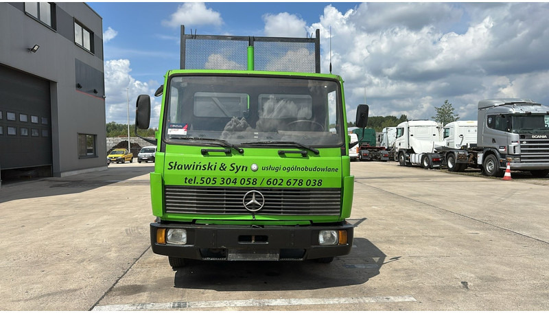 Mercedes-Benz SK 814 (MANUAL PUMP / POMPE MANUELLE / 6 CYLINDER / STEEL SUSP. / LAMES) - Camion benne: photos 2 Mercedes-Benz SK 814 (MANUAL PUMP / POMPE MANUELLE / 6 CYLINDER / STEEL SUSP. / LAMES) - Camion benne: photos 2