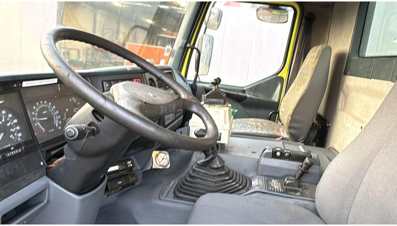 Camion benne Renault KERAX 340 (4X4 / CAMION FRANCAIS / PARFAIT ETAT / LAMES / BOITE ET POMPE MANUELLE / FRENCH TRUCK): photos 13