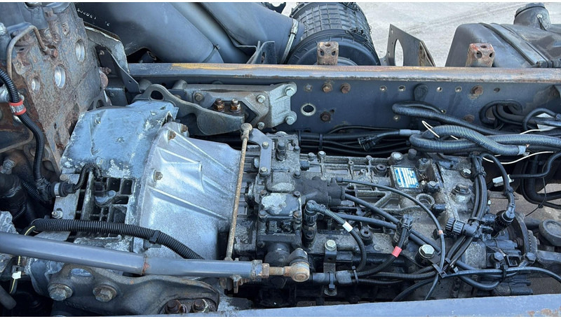 Renault Premium 320 (FULL STEEL / LAMES / BOITE MANUELLE / MANUAL GEARBOX) en leasing occasion Renault Premium 320 (FULL STEEL / LAMES / BOITE MANUELLE / MANUAL GEARBOX): photos 17