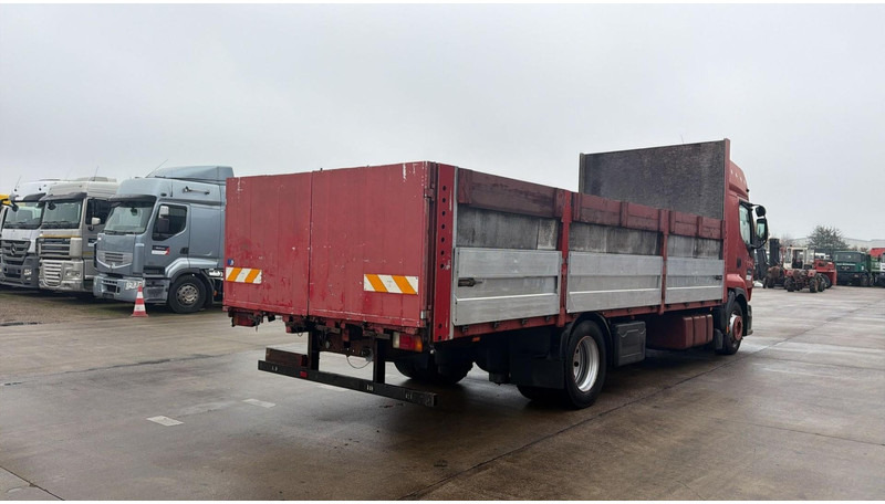 Renault Premium 340 (POMPE MANUELLE / MANUAL PUMP / PLATEAU LONGUE) - Camion plateau: photos 4 Renault Premium 340 (POMPE MANUELLE / MANUAL PUMP / PLATEAU LONGUE) - Camion plateau: photos 4