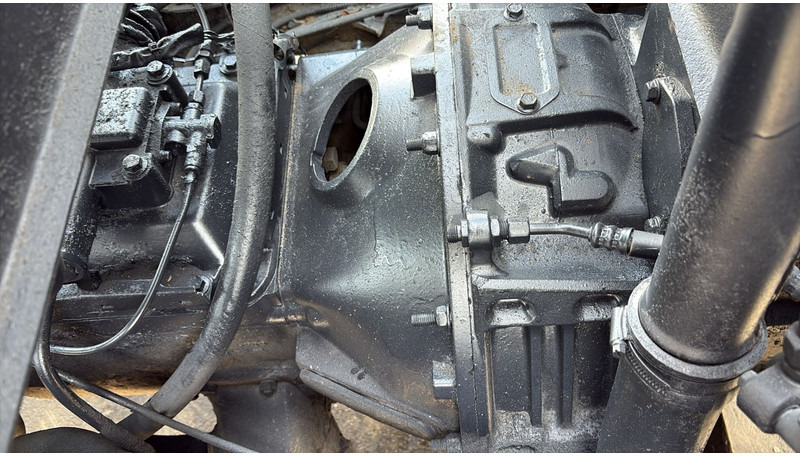 Camion benne Scania 94 - 260 (BOITE MANUELLE / LAMES / STEEL SUSP. / 6X4 / MANUAL GEARBOX): photos 18