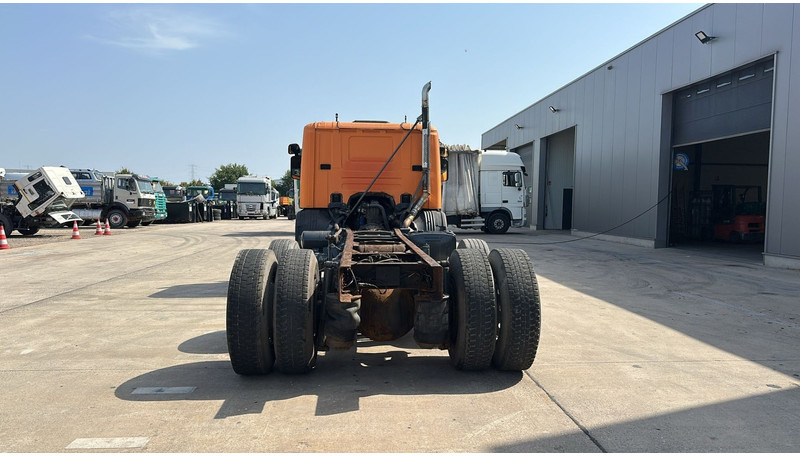 Scania 94 G (MANUAL PUMP / POMPE MANUELLE / BOITE MANUELLE / MANUAL GEARBOX) - Châssis cabine: photos 5 Scania 94 G (MANUAL PUMP / POMPE MANUELLE / BOITE MANUELLE / MANUAL GEARBOX) - Châssis cabine: photos 5