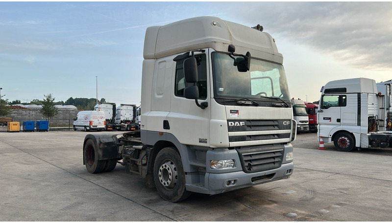 DAF 85 CF 410 (BOITE MANUELLE / MANUAL GEARBOX / GOOD CONDITION / BONNE ETAT) - Tracteur routier: photos 3 DAF 85 CF 410 (BOITE MANUELLE / MANUAL GEARBOX / GOOD CONDITION / BONNE ETAT) - Tracteur routier: photos 3